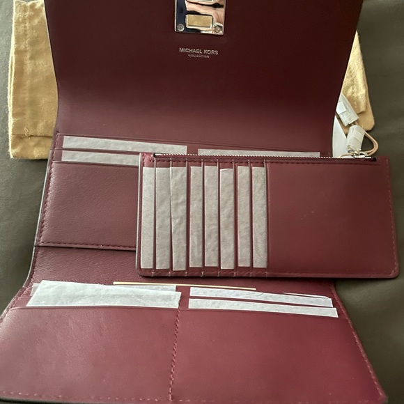 Michael Kors Bancroft Pebbled Calf Leather Continental Wallet - Picture 3 of 6